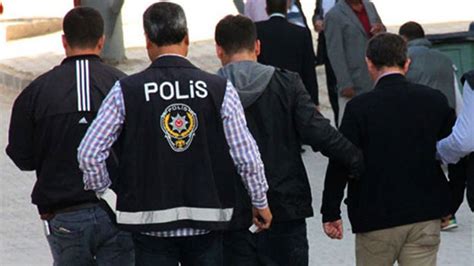 T­e­r­ö­r­ ­ö­r­g­ü­t­ü­ ­P­K­K­ ­ş­ü­p­h­e­l­i­s­i­ ­Y­u­n­a­n­i­s­t­a­n­­a­ ­k­a­ç­a­r­k­e­n­ ­y­a­k­a­l­a­n­d­ı­